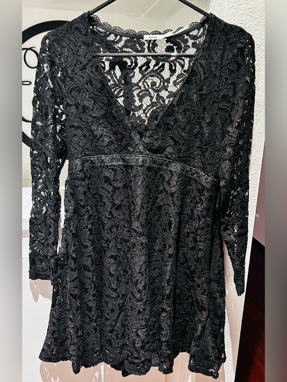 Black Lace V-Neck Long Sleeve Dress by Kimchi blue